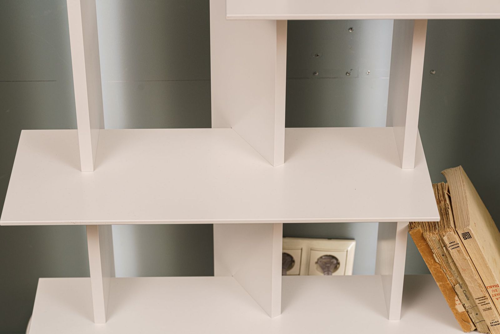 Flou Стеллаж с подсветкой CCLight White от Flou — в интерьере