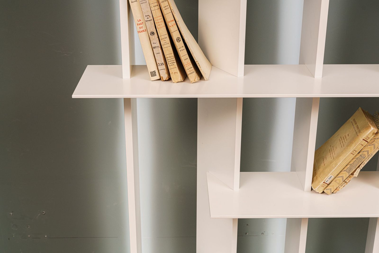 Flou Стеллаж с подсветкой CCLight White от Flou — в интерьере