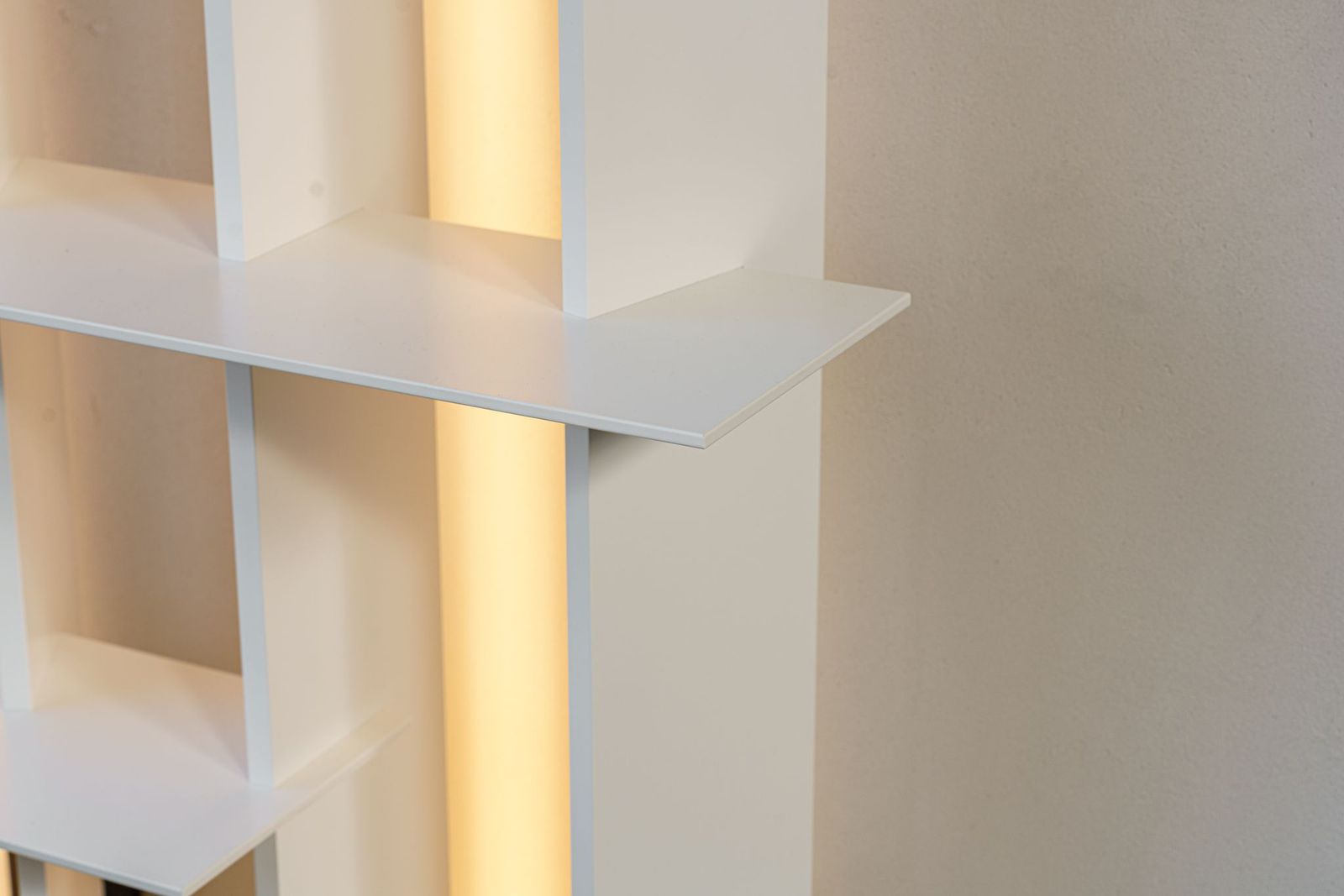 Flou Стеллаж с подсветкой CCLight White от Flou — в интерьере
