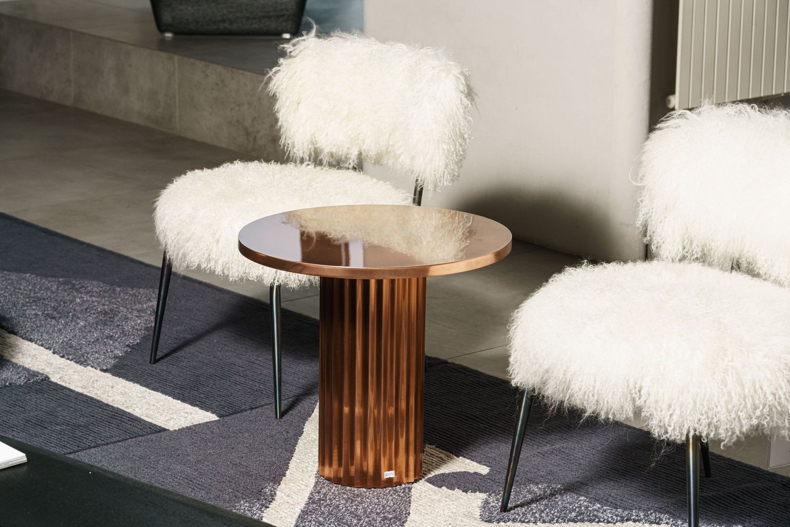 Baxter Журнальный столик Allure Glossy Antiqued copper 50 от Baxter — в интерьере