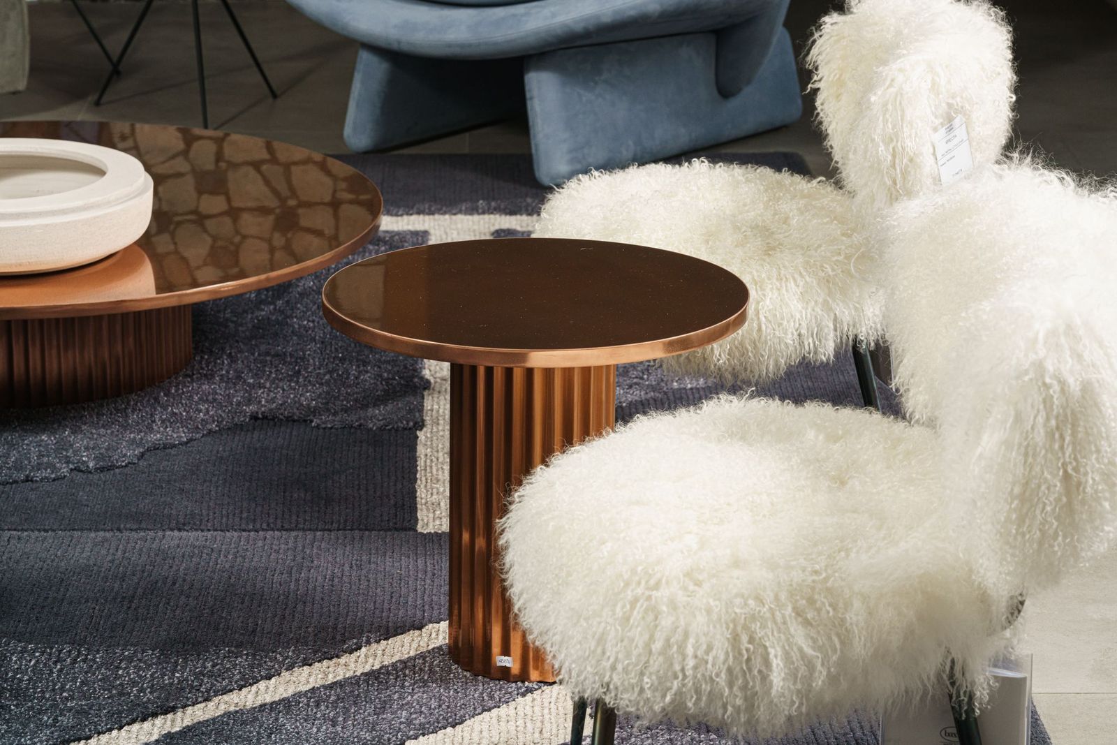 Baxter Журнальный столик Allure Glossy Antiqued copper 50 от Baxter — в интерьере