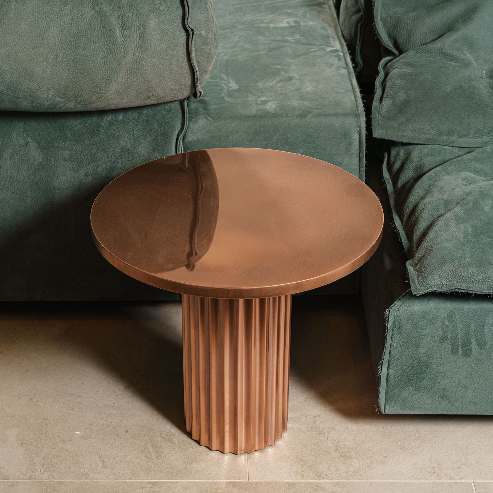 Baxter Журнальный столик Allure Glossy Antiqued copper 50 от Baxter — в интерьере
