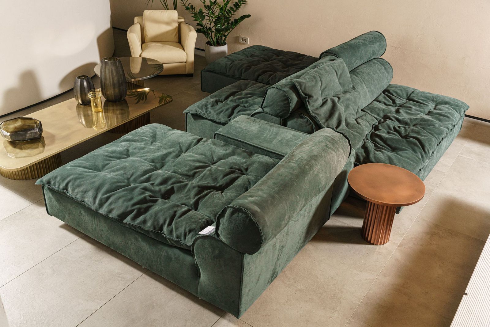 Baxter Журнальный столик Allure Glossy Antiqued copper 50 от Baxter — в интерьере
