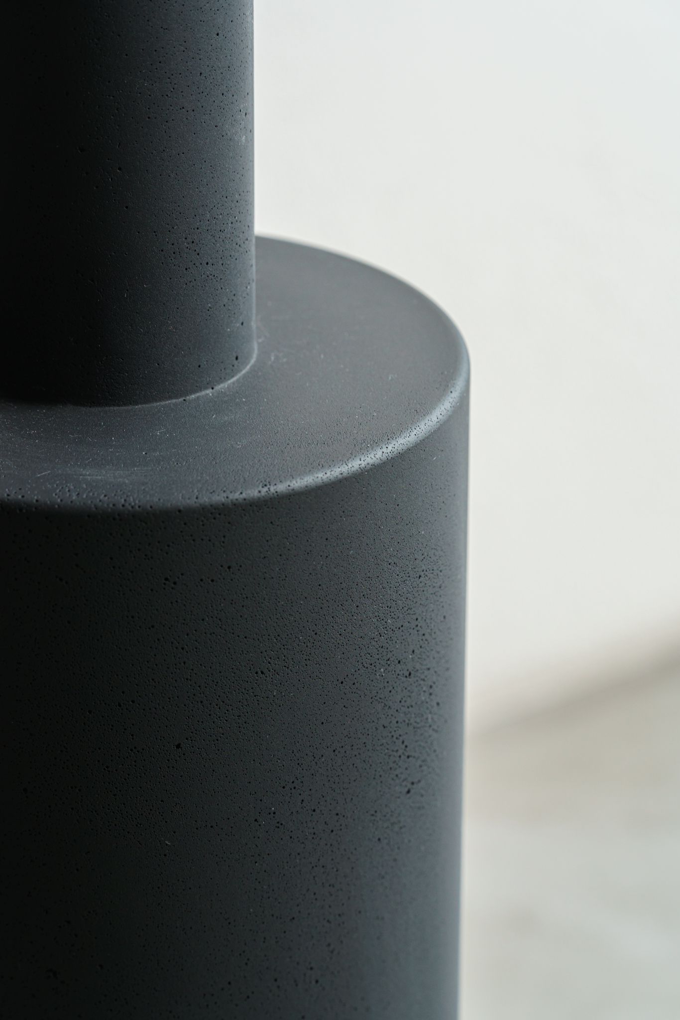 Baxter Журнальный столик Pilar 35 Concrete Sand / Anthracite Concrete от Baxter