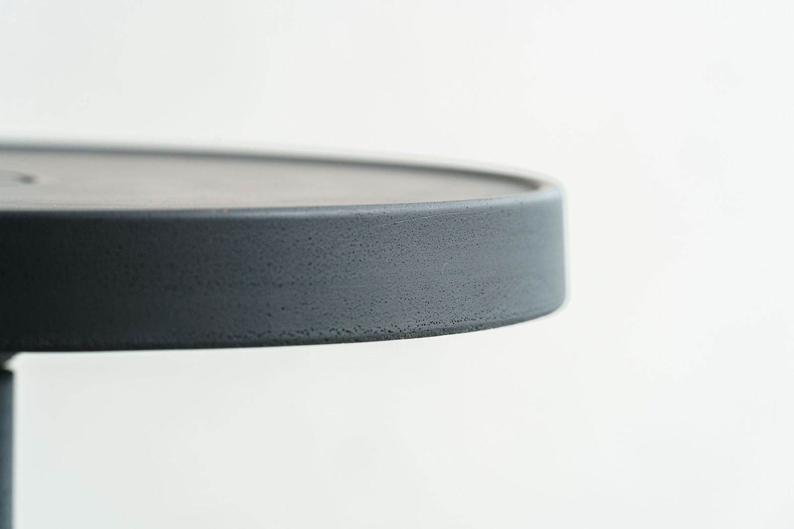 Baxter Журнальный столик Pilar 35 Concrete Sand / Anthracite Concrete от Baxter — в интерьере
