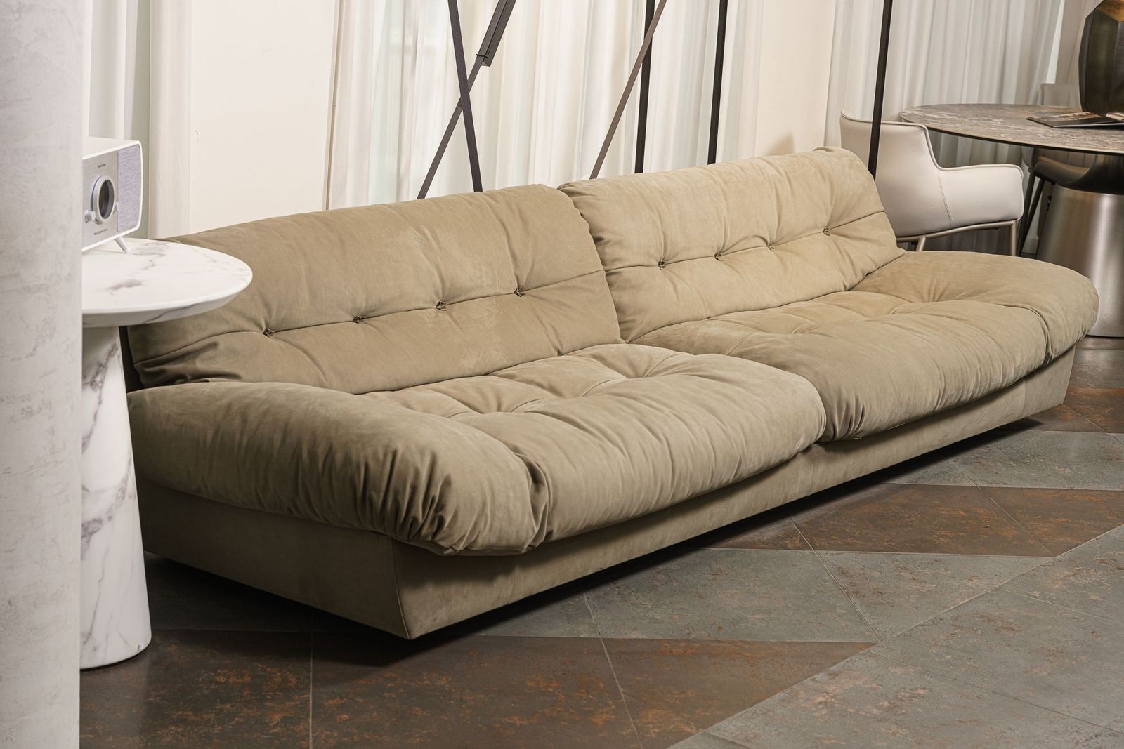 Baxter Диван трехместный Milano Kashmir Mimetique от Baxter — в интерьере