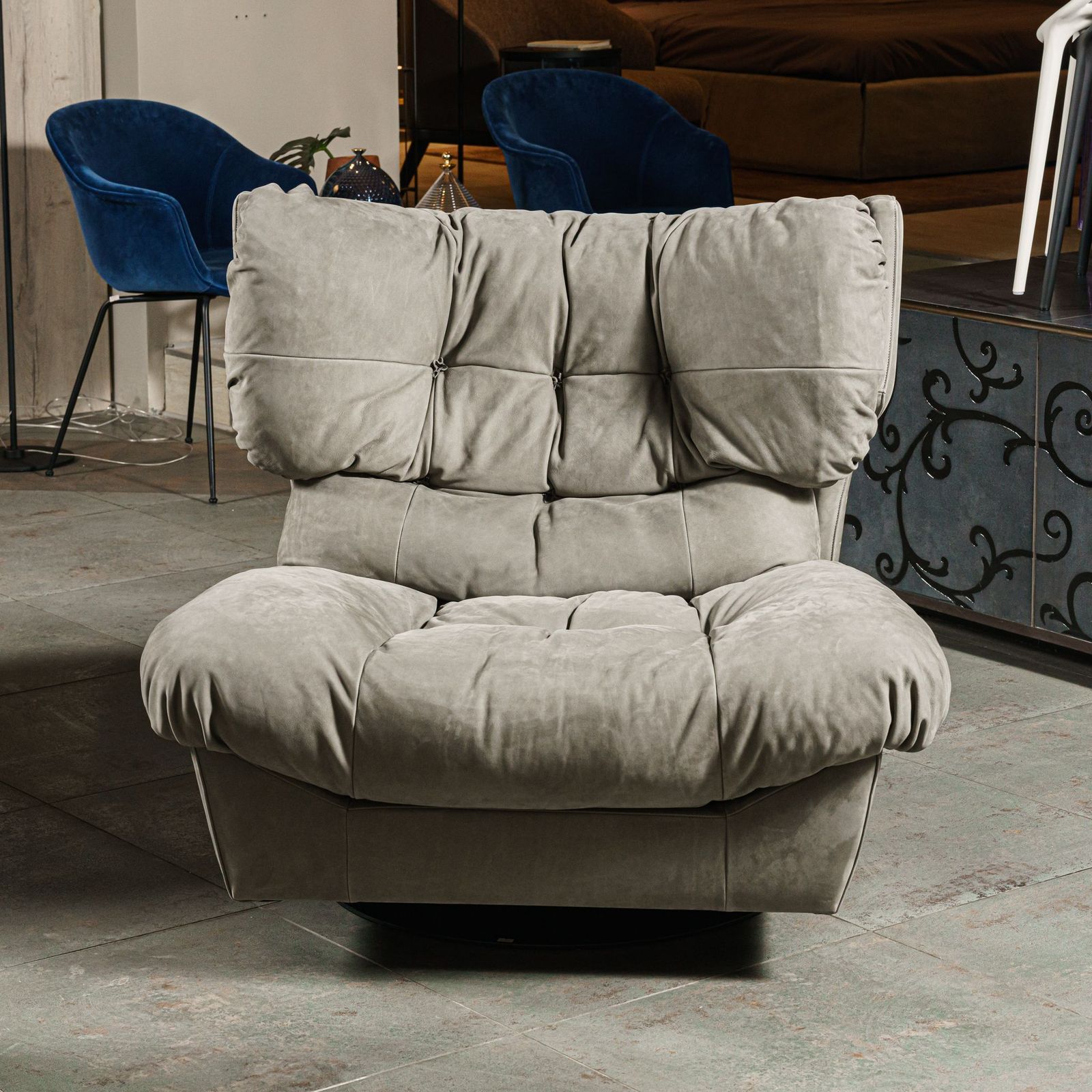 Baxter Кресло Milano Nabuck Lava от Baxter — в интерьере