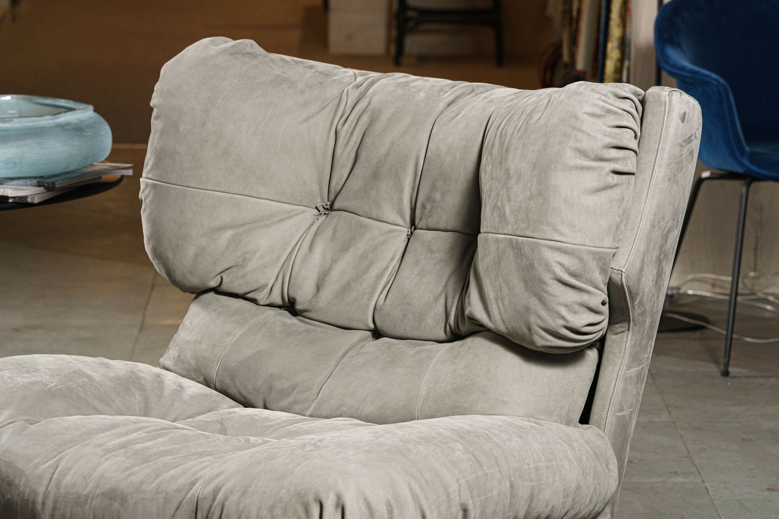 Baxter Кресло Milano Nabuck Lava от Baxter — в интерьере