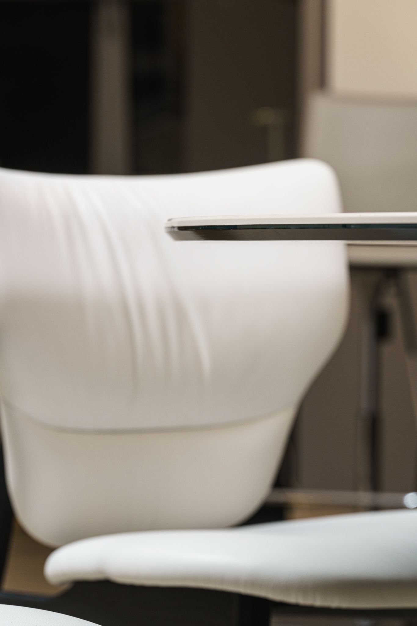 Cattelan Italia Стол Yoda Keramik Round KM05 Golden от Cattelan Italia — в интерьере