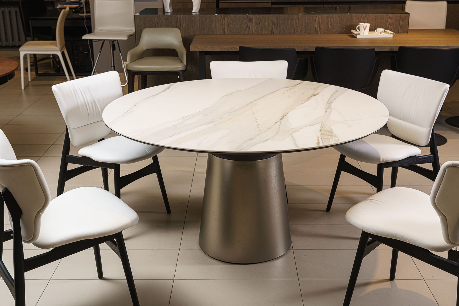 Cattelan Italia Стол Yoda Keramik Round KM05 Golden от Cattelan Italia — в интерьере