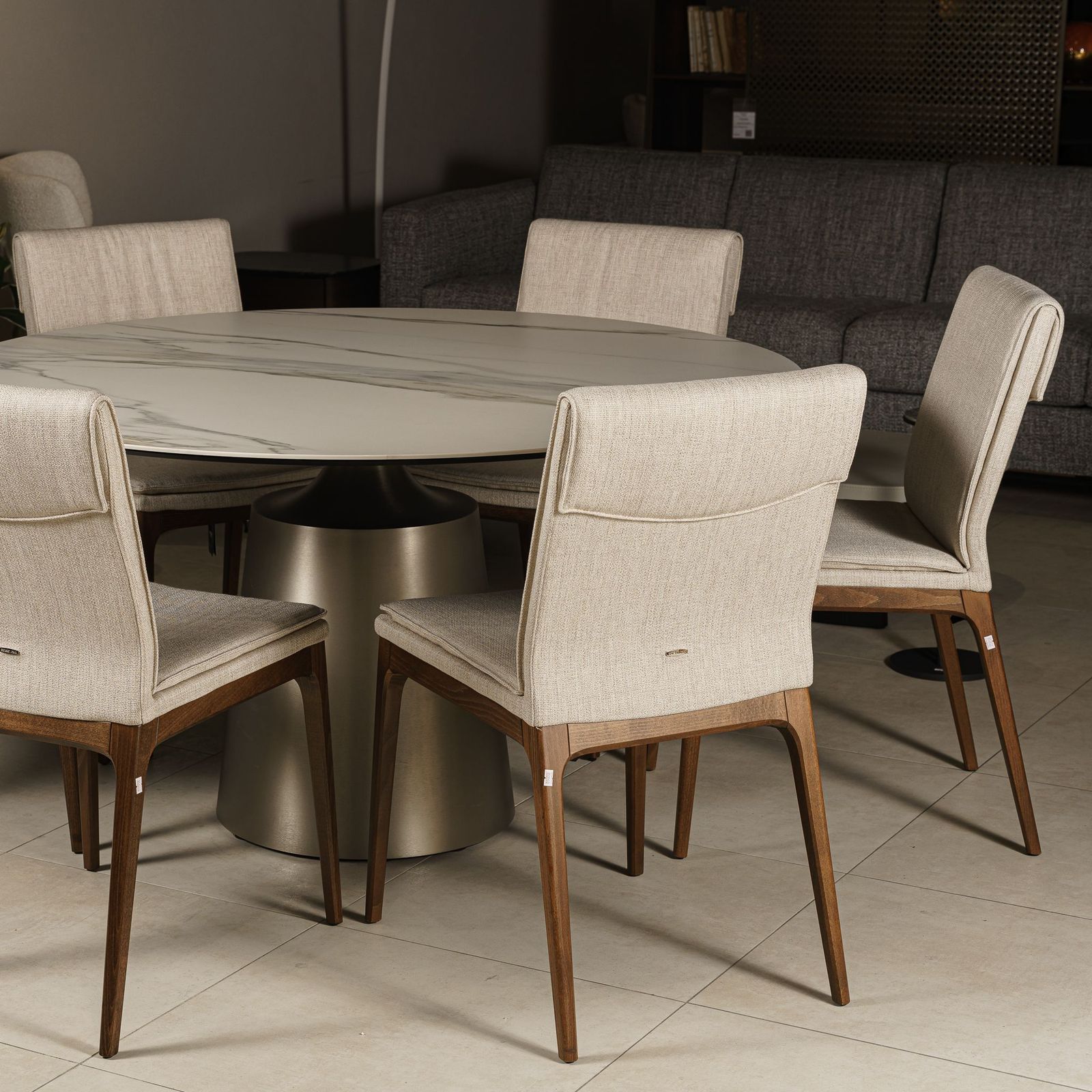 Cattelan Italia Стул Sofia noce canaletto / tess.B714 от Cattelan Italia — в интерьере