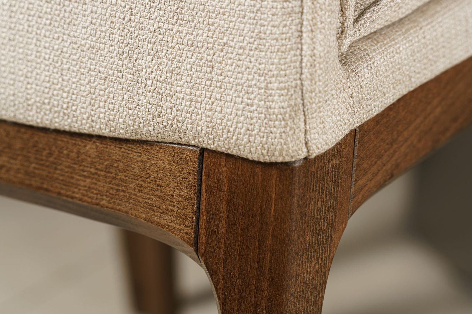 Cattelan Italia Стул Sofia noce canaletto / tess.B714 от Cattelan Italia — в интерьере