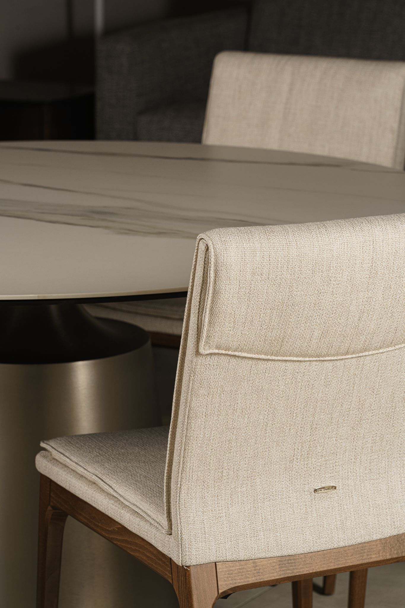 Cattelan Italia Стул Sofia noce canaletto / tess.B714 от Cattelan Italia — в интерьере