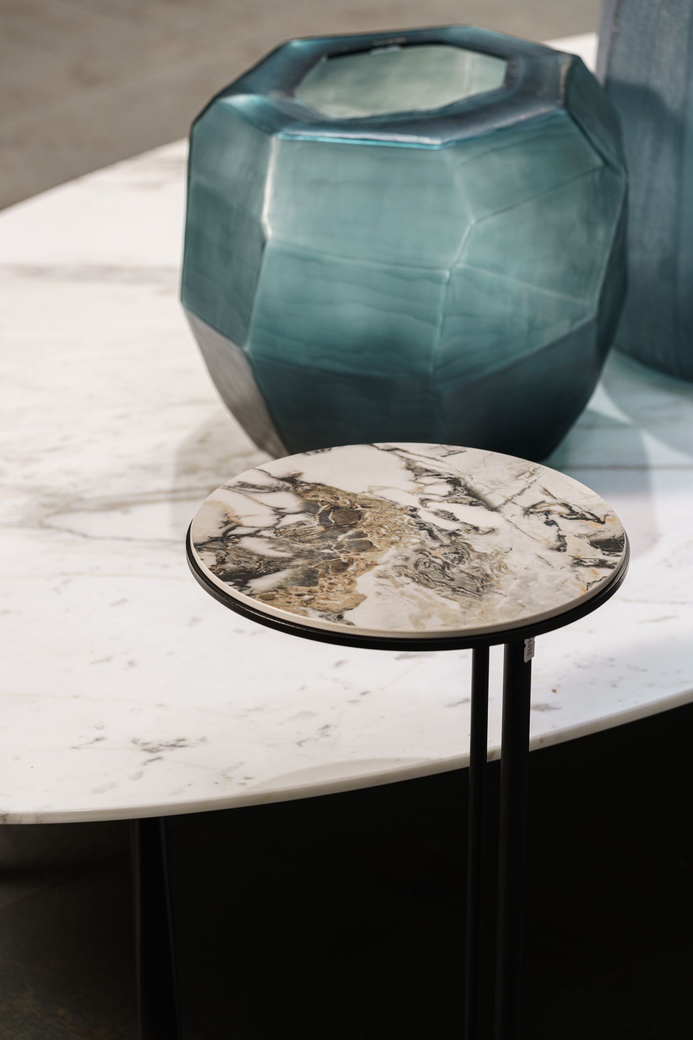 Cattelan Italia Журнальный столик Sting KM11 Makalu от Cattelan Italia — в интерьере