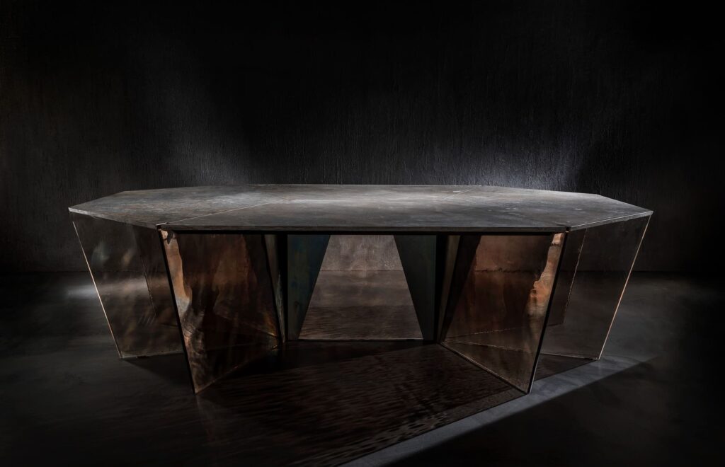 Henge Стол Gotham от Henge — в интерьере