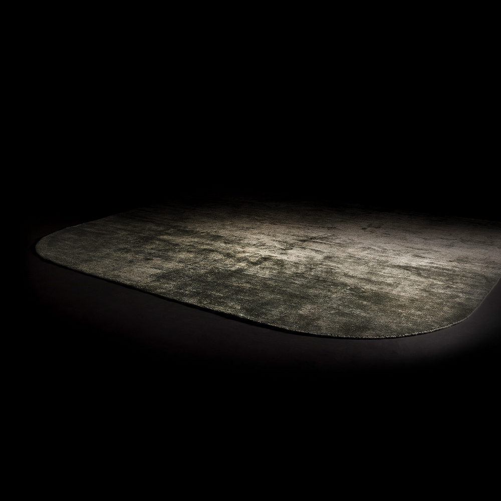 Henge Ковер Patch Silk Rug от Henge — в интерьере