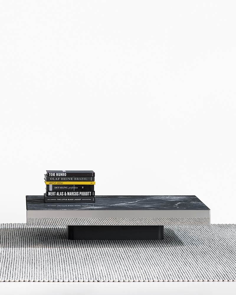 Minotti Журнальный столик Solid Steel от Minotti