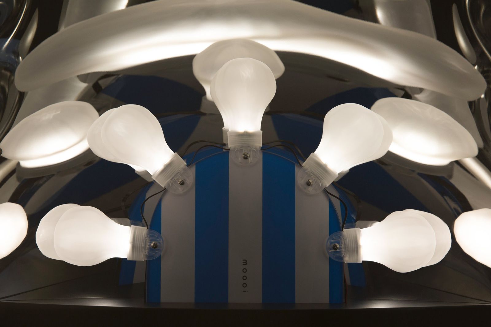 Moooi Настольная лампа Space от Moooi — в интерьере