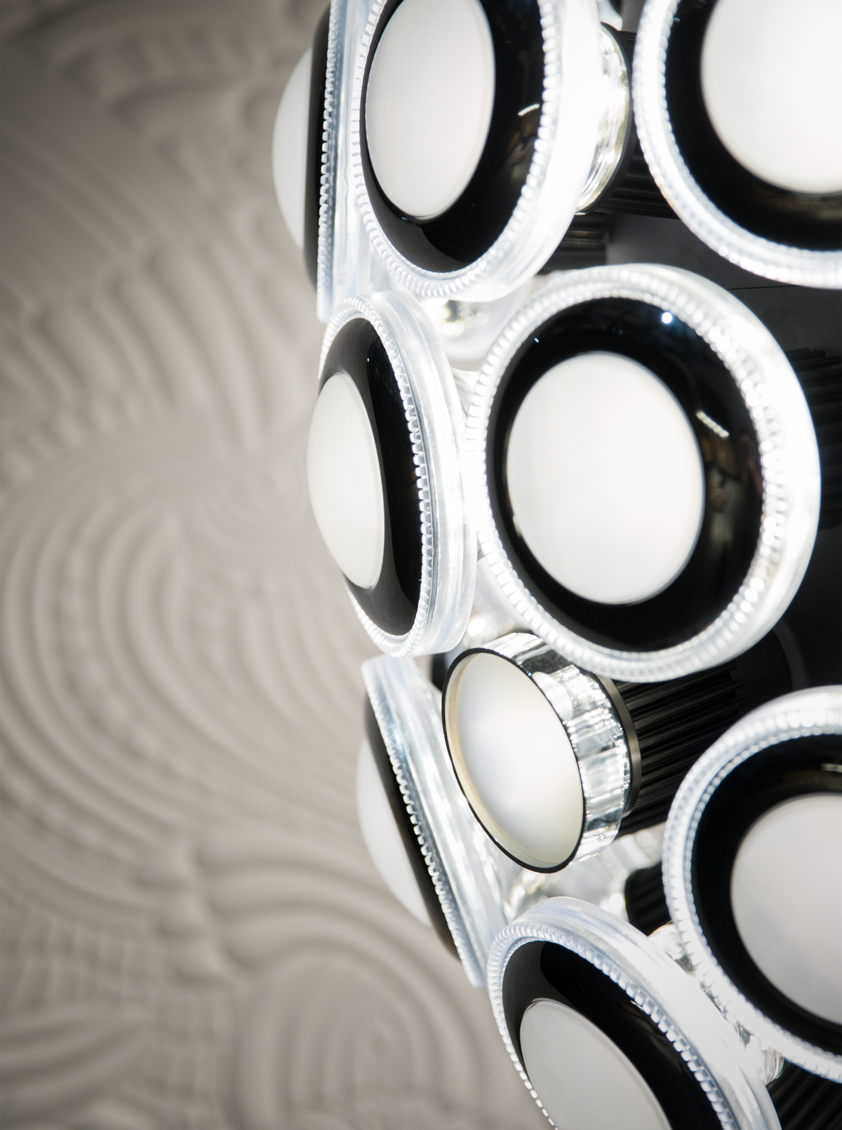 Moooi Подвесной светильник Iconic Eyes от Moooi — в интерьере
