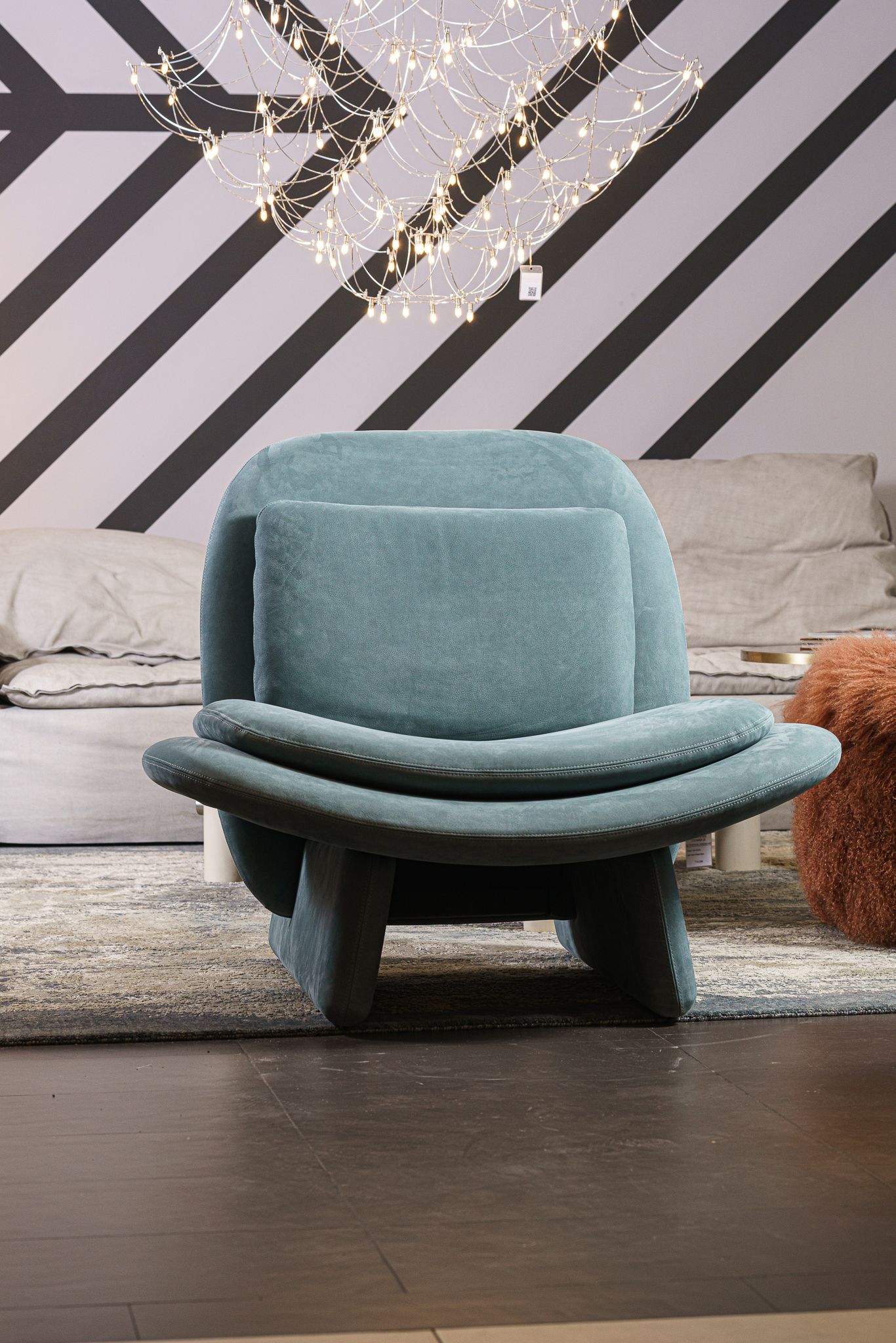 Baxter Кресло Elli Kashmir Sucre от Baxter — в интерьере
