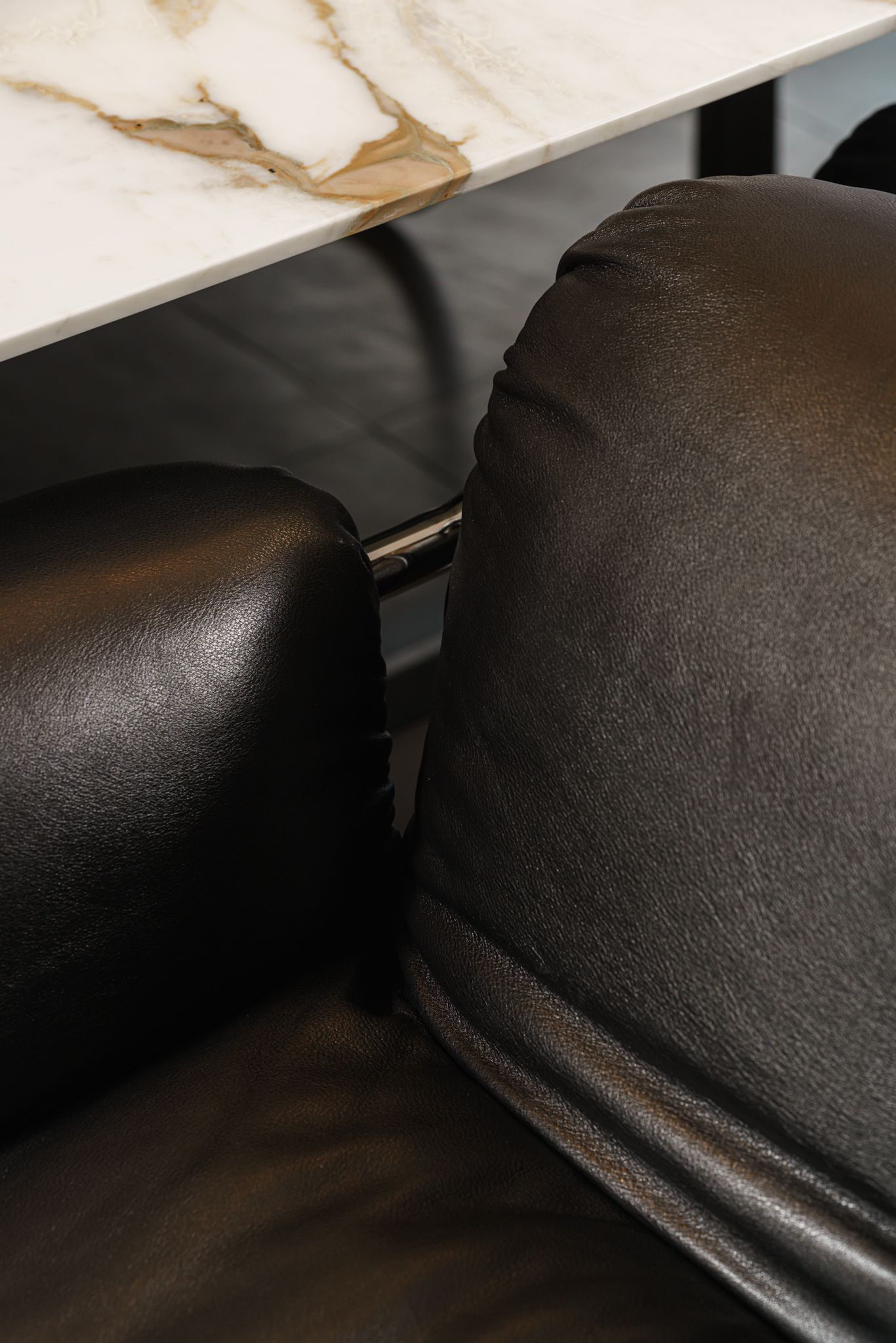 Baxter Стул So Far Polish Deep Black от Baxter — в интерьере
