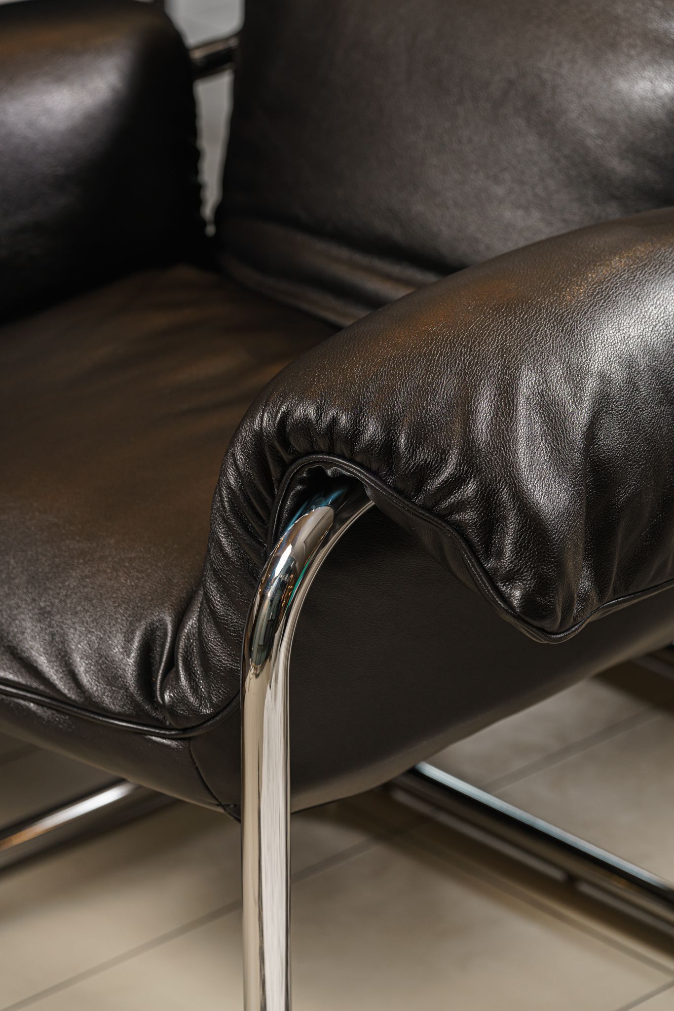 Baxter Стул So Far Polish Deep Black от Baxter — в интерьере