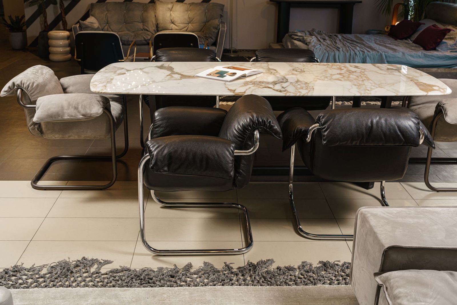 Baxter Стул So Far Polish Deep Black от Baxter — в интерьере