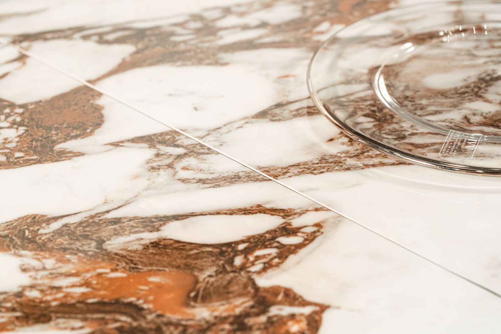 Cattelan Italia Стол Duffy Keramik Drive Marmi KM12 Breccia от Cattelan Italia — в интерьере
