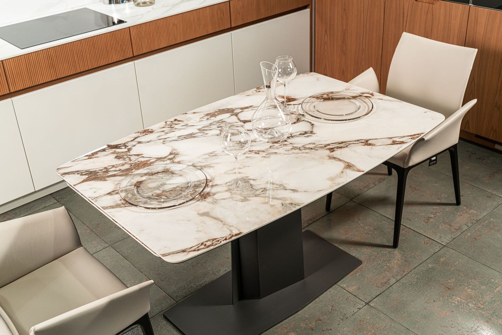 Cattelan Italia Стол Duffy Keramik Drive Marmi KM12 Breccia от Cattelan Italia — в интерьере