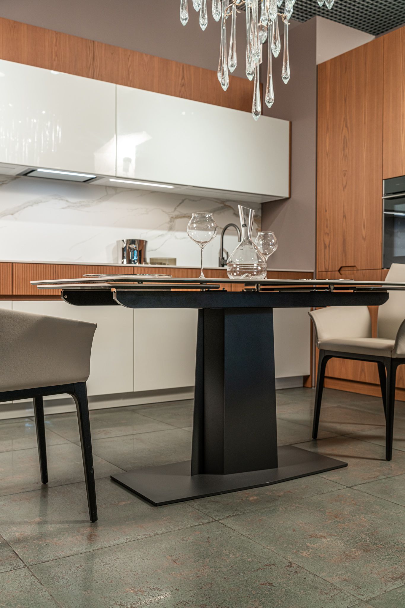 Cattelan Italia Стол Duffy Keramik Drive Marmi KM12 Breccia от Cattelan Italia — в интерьере
