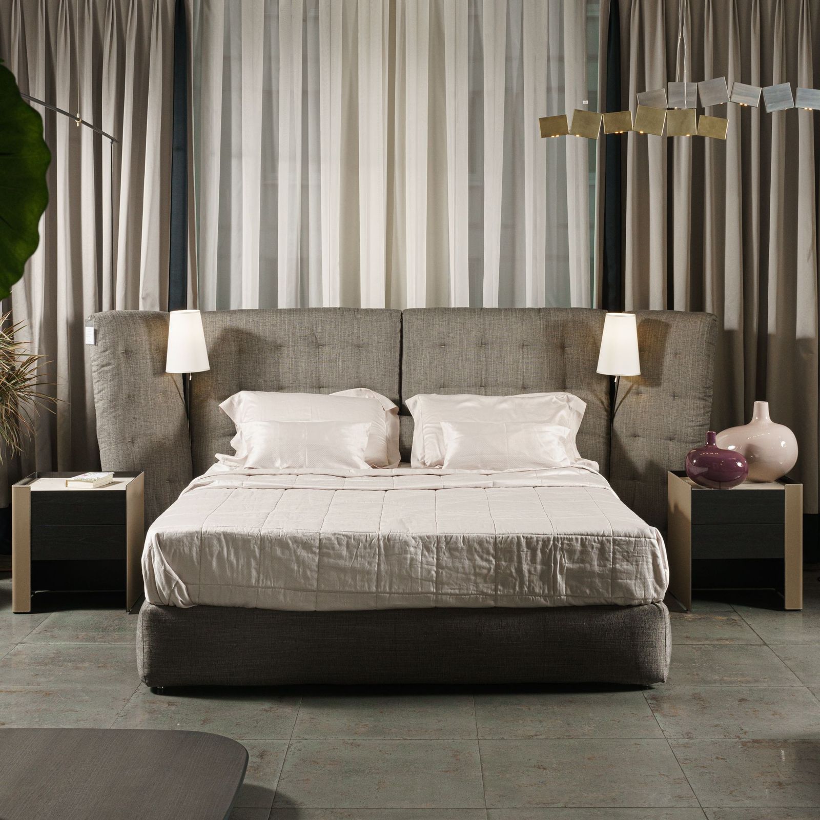 Flou Дизайнерская кровать Angle London 802 от Flou — в интерьере