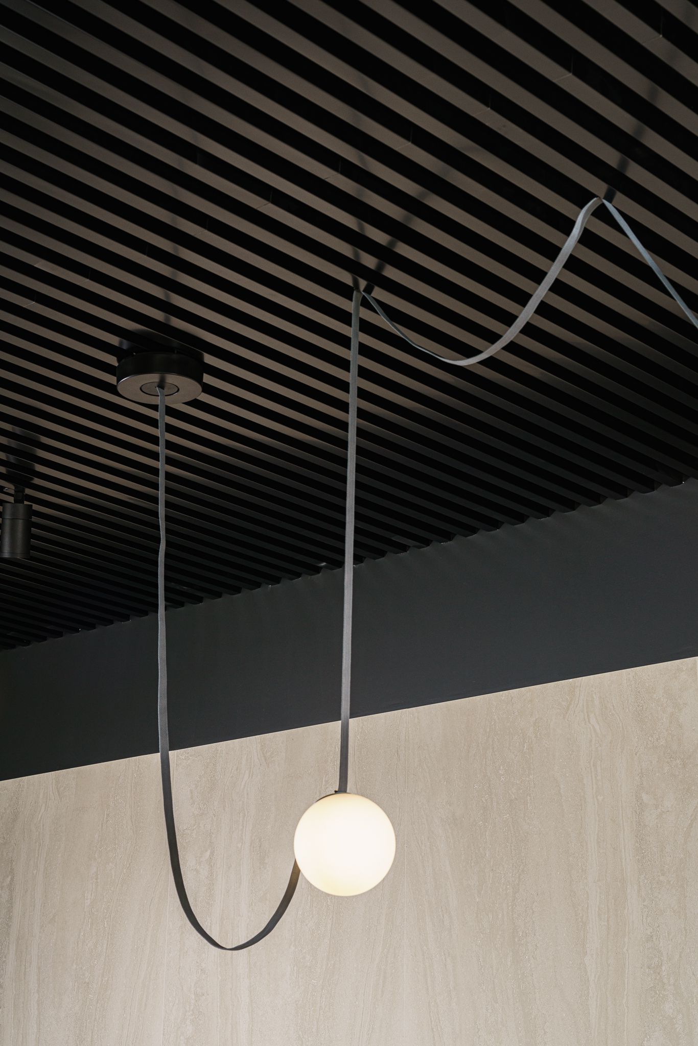 Vibia Подвесной светильник Plusminus Blue от Vibia — в интерьере