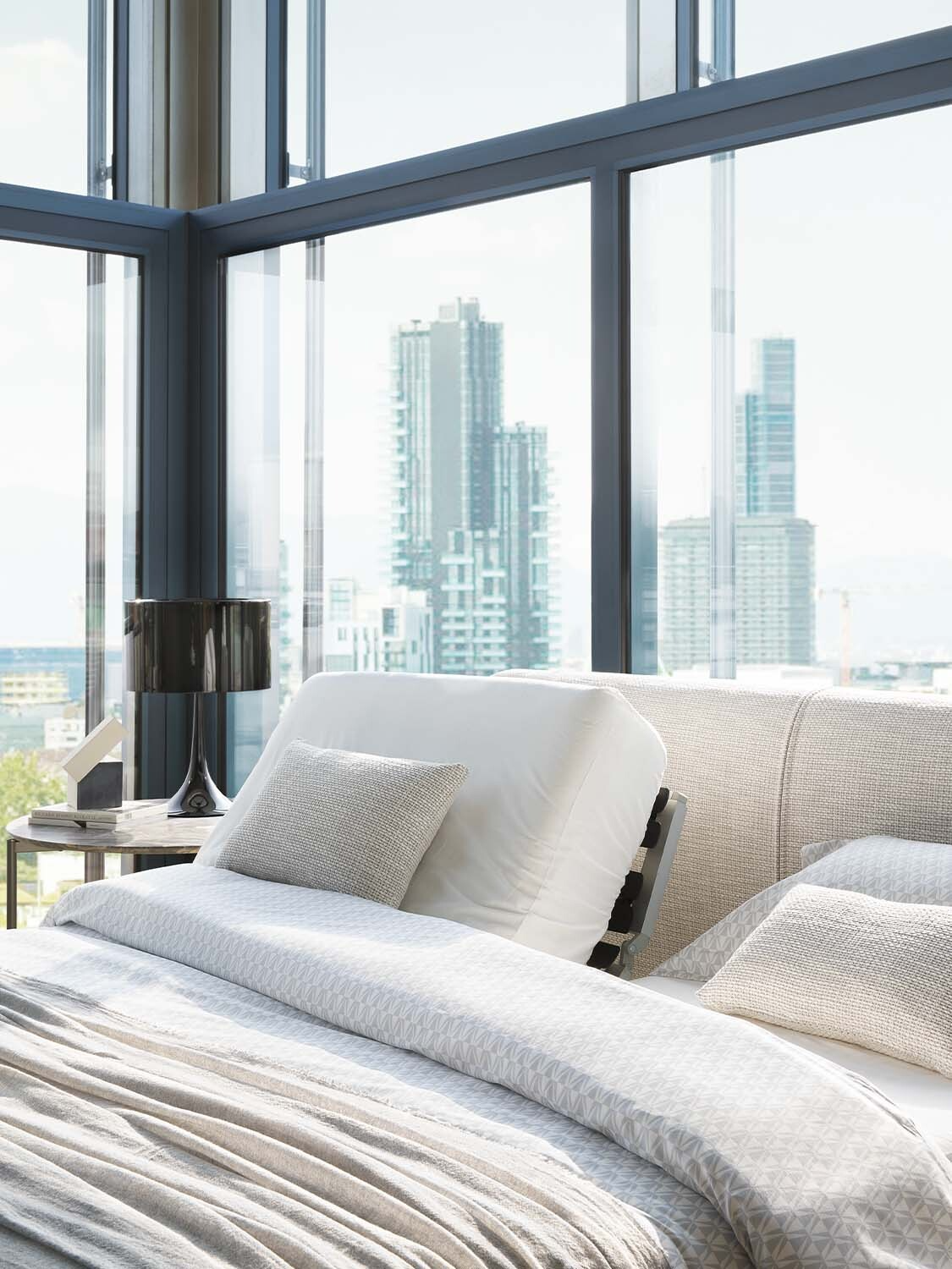 Flou Кровать Icon 556 Seattle от Flou — в интерьере