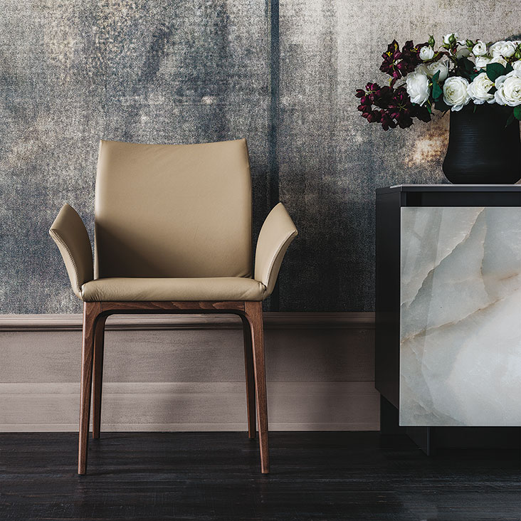 Cattelan Italia Стул с подлокотниками Arcadia Noce Canaletto/ Oyster от Cattelan Italia — в интерьере