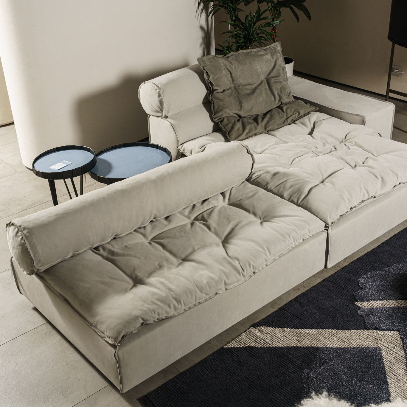 Baxter Модульный диван Miami Soft Kashmir Nuage/Kashmir Mousse от Baxter — в интерьере
