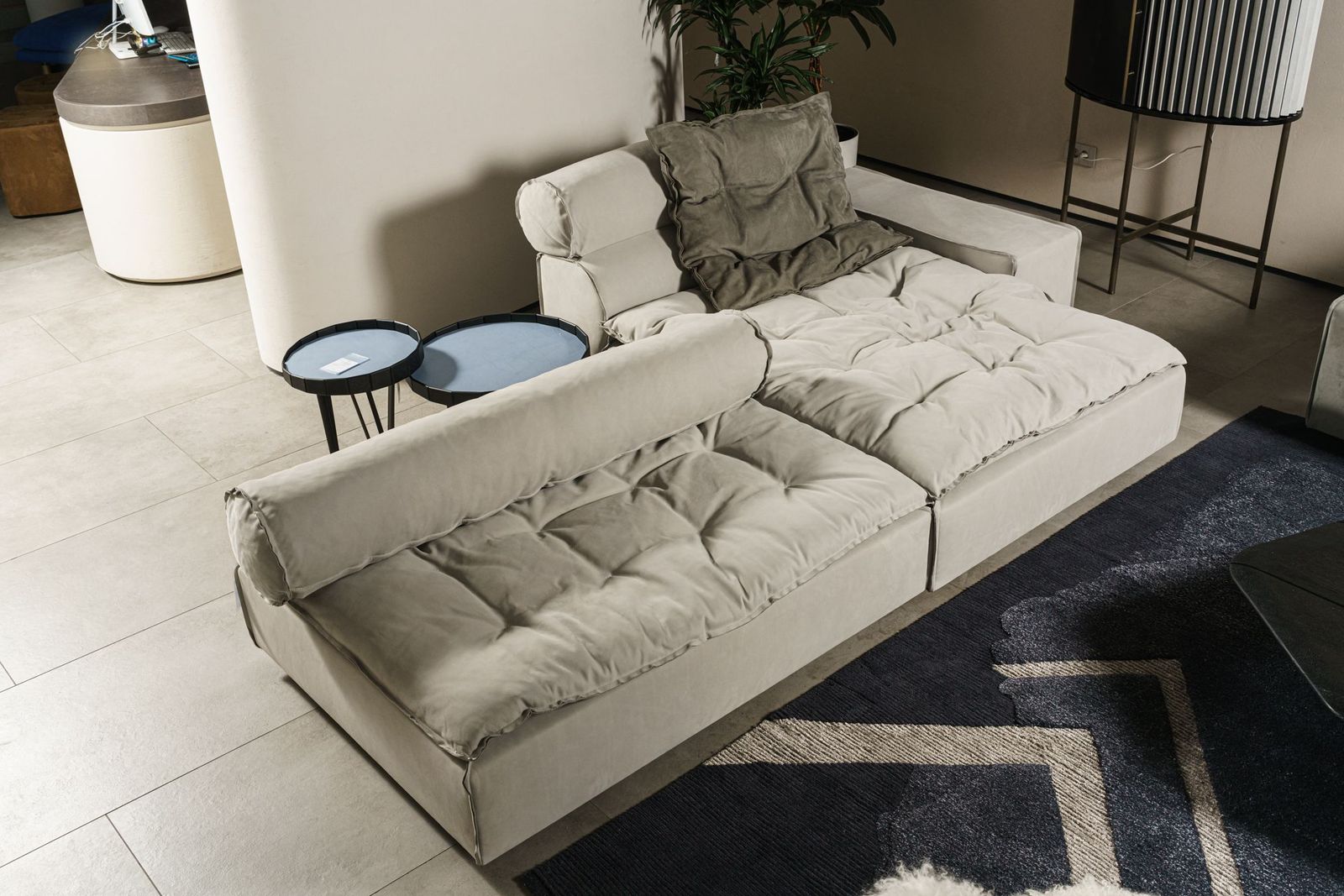 Baxter Модульный диван Miami Soft Kashmir Nuage/Kashmir Mousse от Baxter — в интерьере