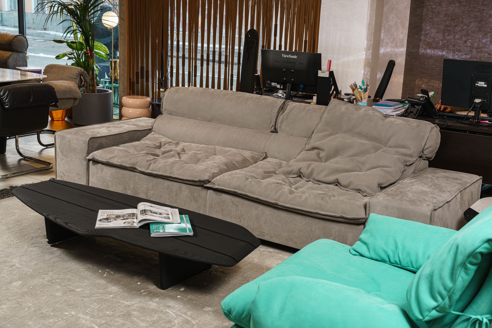 Baxter Диван прямой Miami Soft Nabuck Light Grey от Baxter — в интерьере