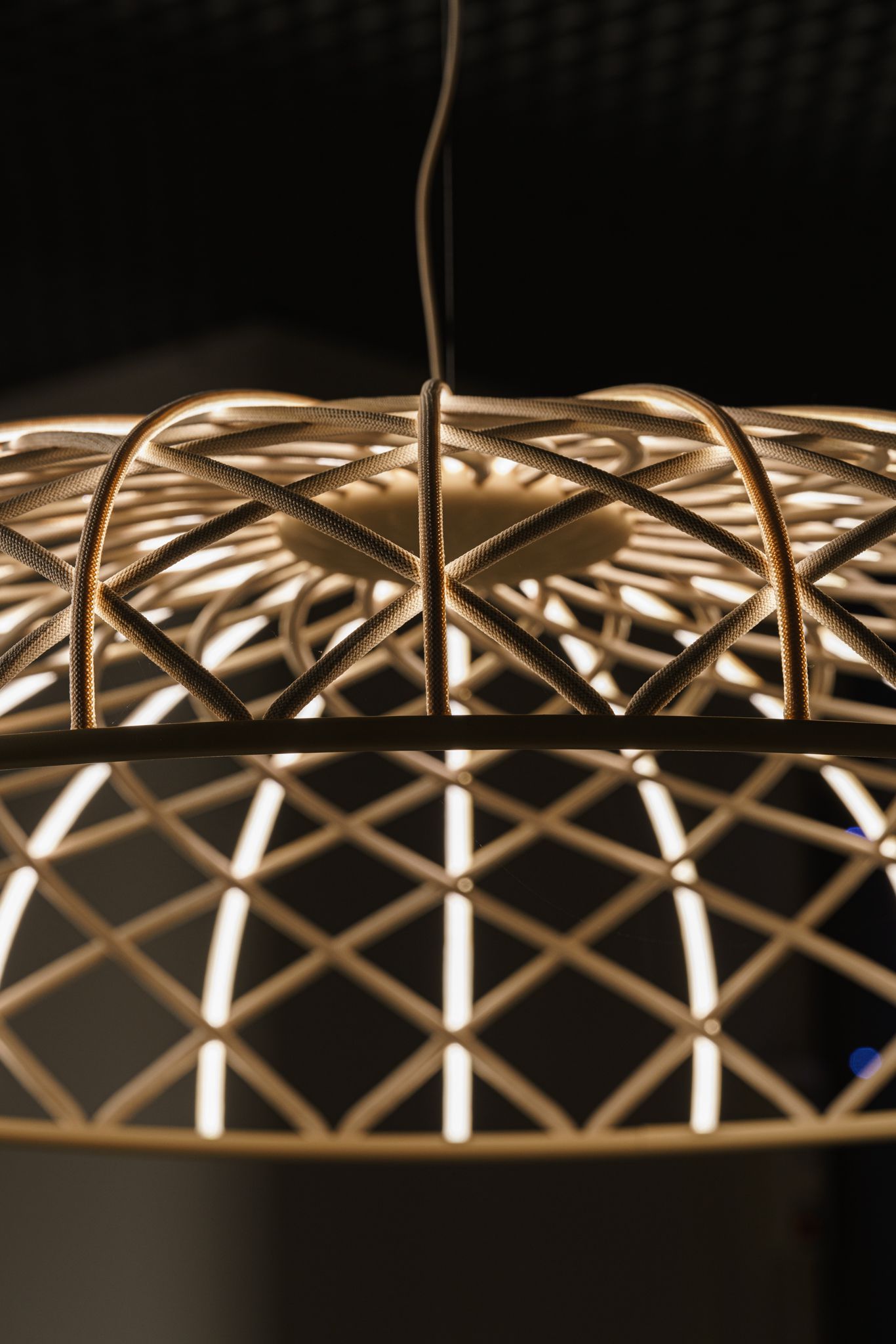 Flos Подвесной светильник Skynest Almond от Flos — в интерьере