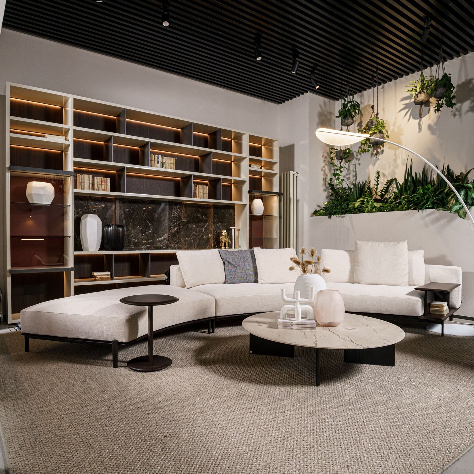 Poliform Журнальный столик Mush 120 Zecevo Marble от Poliform — в интерьере