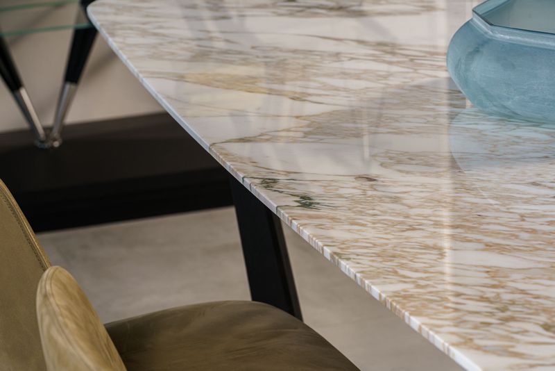 Poliform Стол Concorde calacatta oro glossy / olmo nero 240 от Poliform