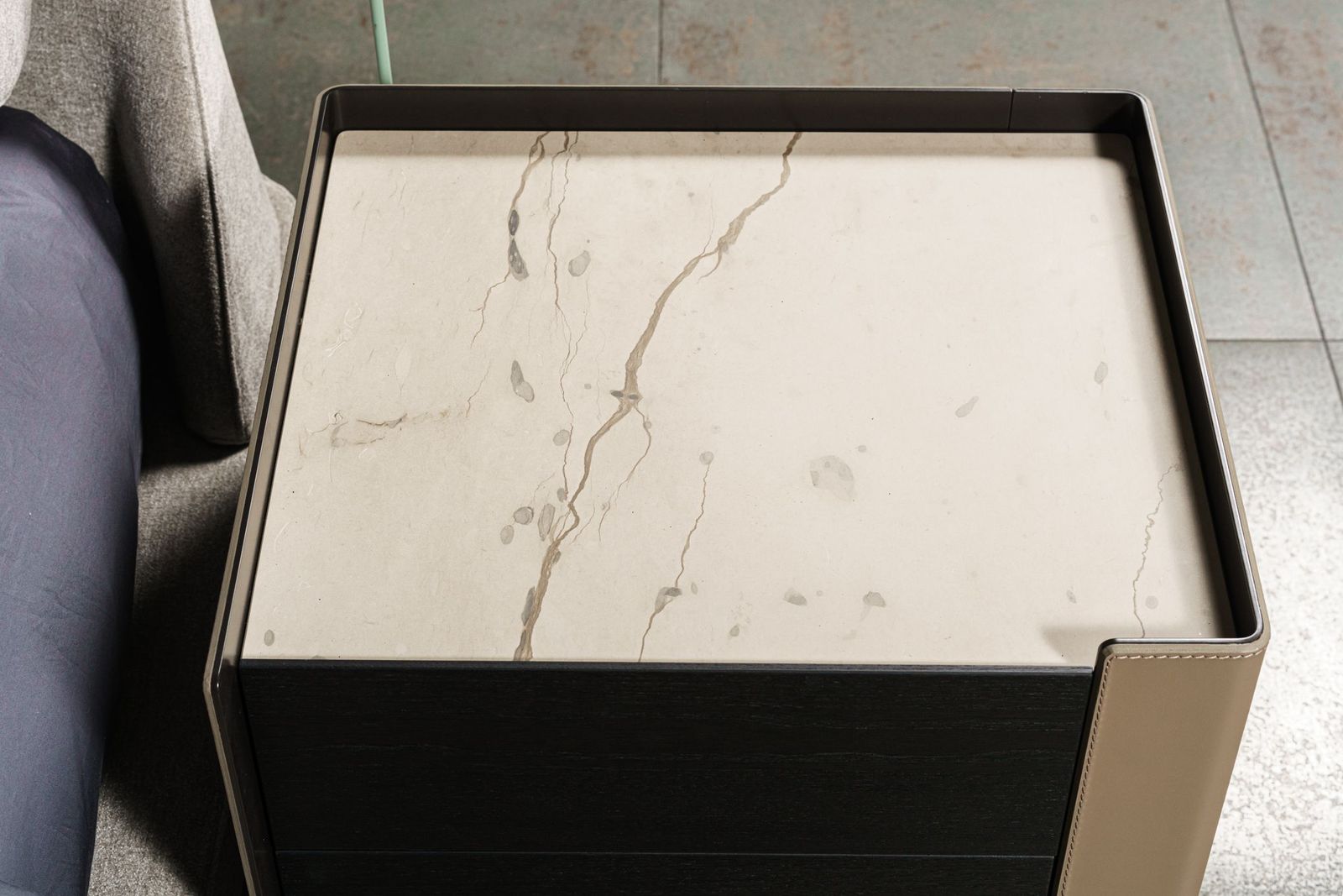 Poliform Прикроватная тумбочка Chloe Zecevo Marble от Poliform — в интерьере