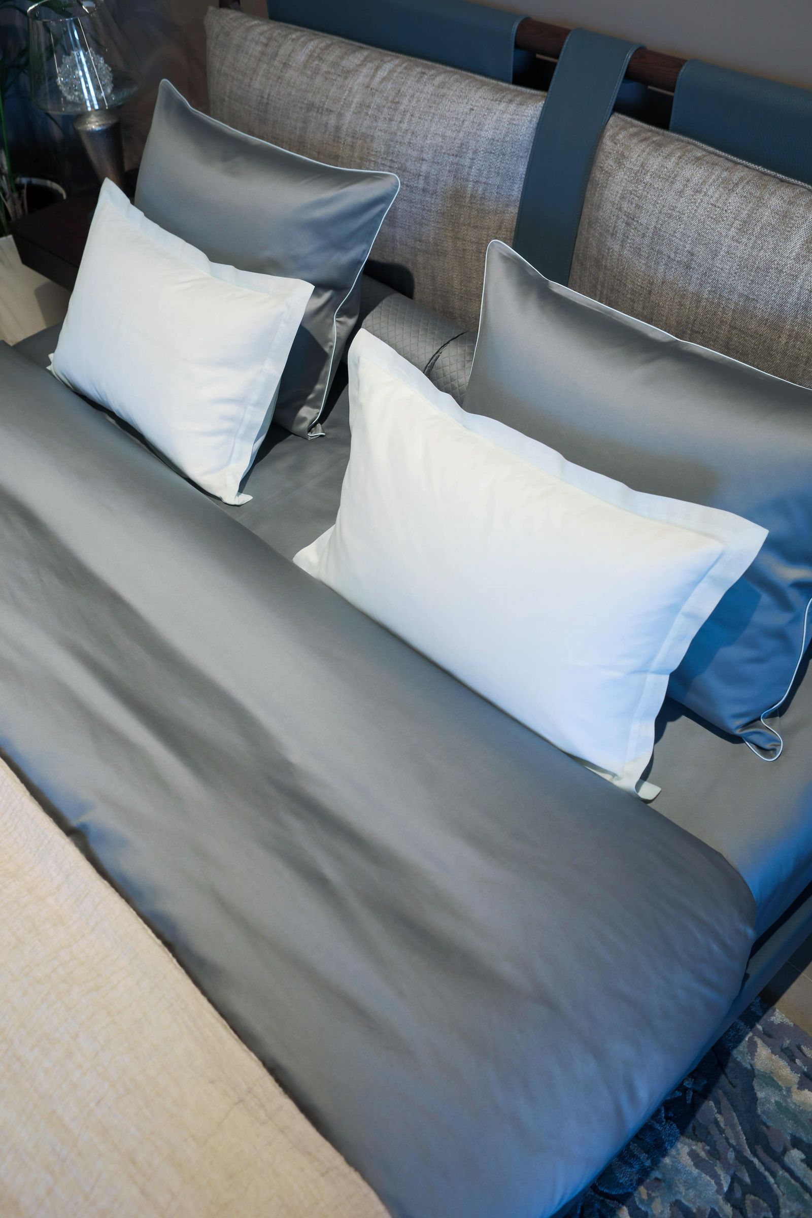 Poltrona Frau Кровать Times Nest Larimar от Poltrona Frau — в интерьере