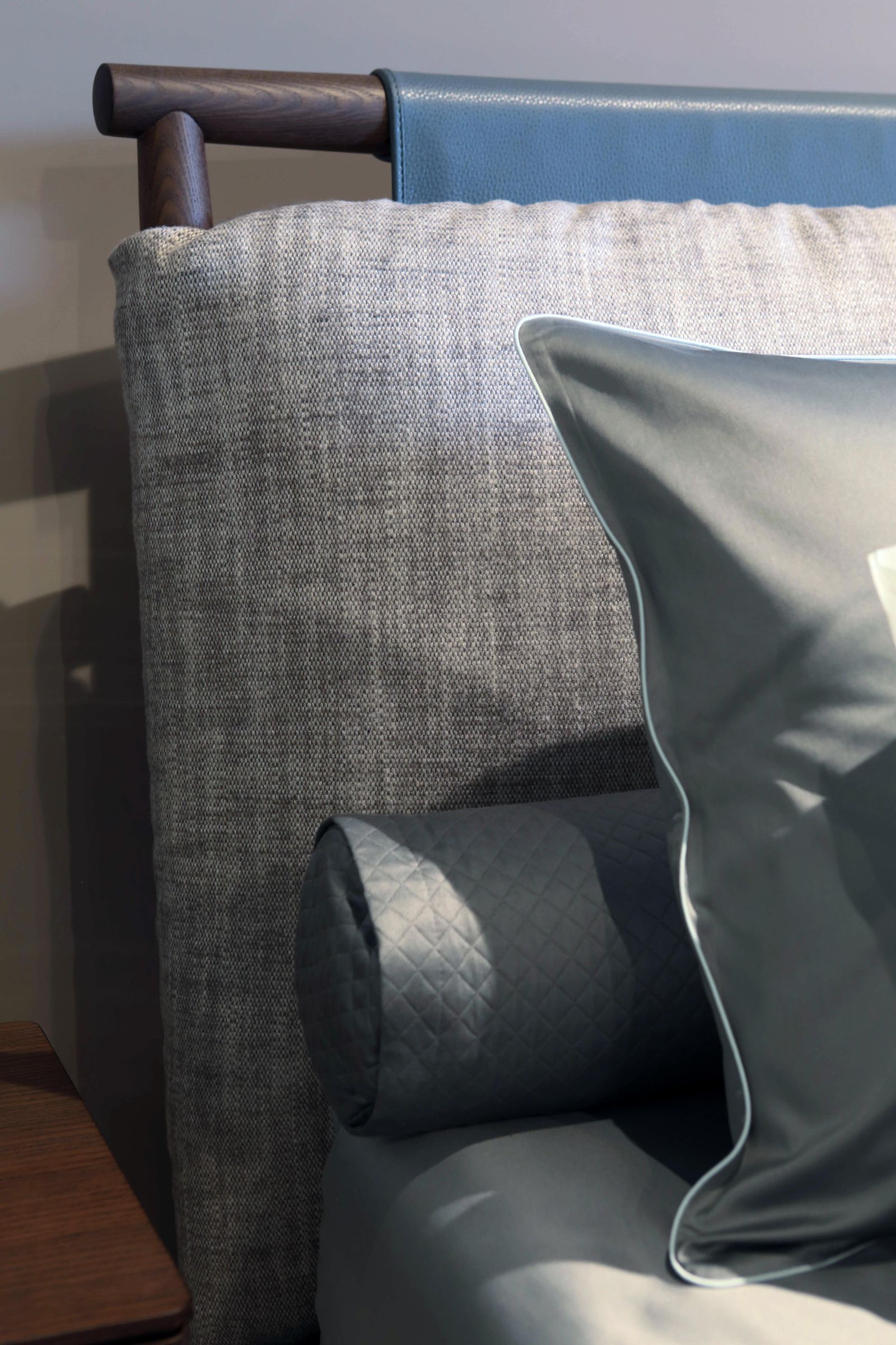 Poltrona Frau Кровать Times Nest Larimar от Poltrona Frau — в интерьере