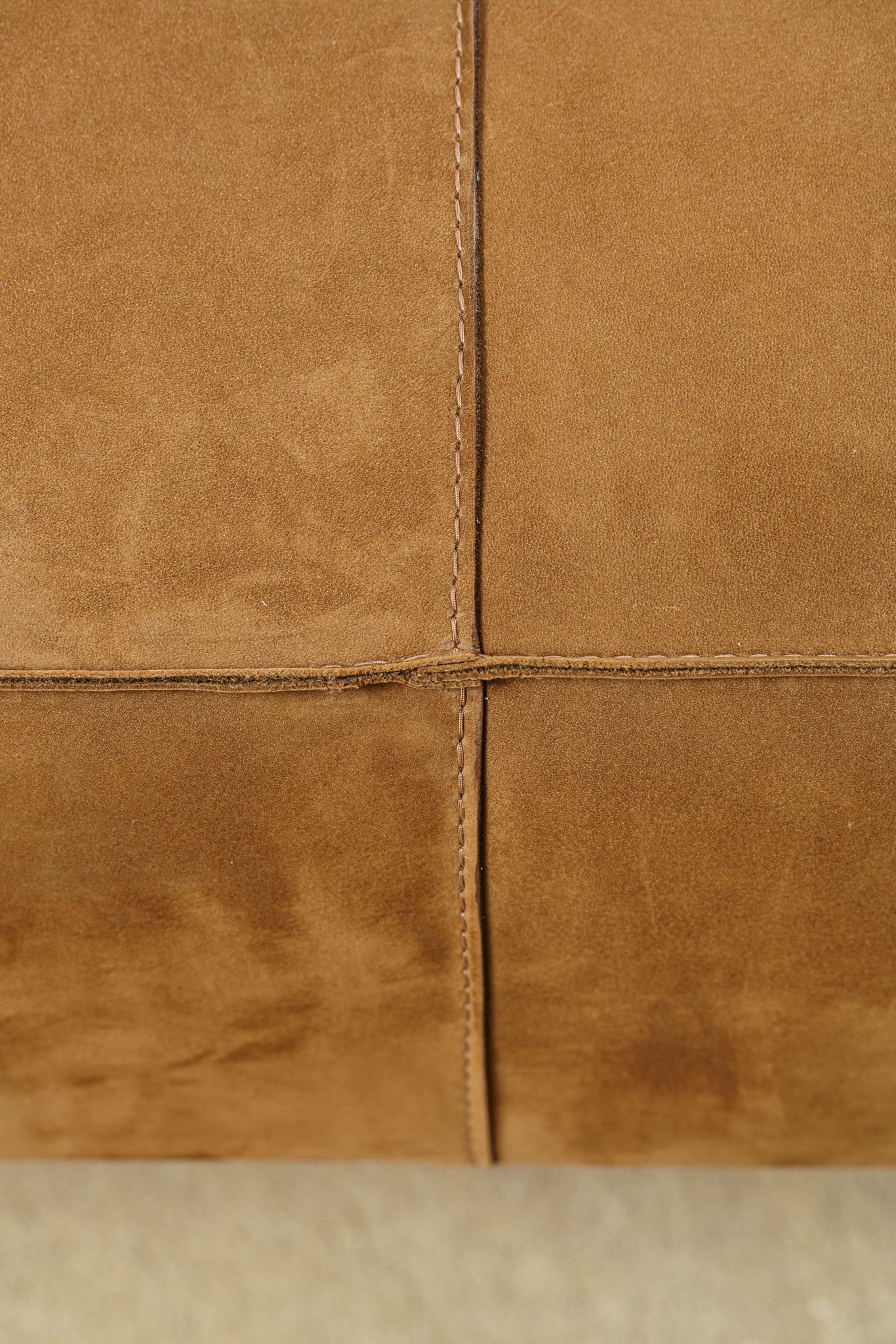 Baxter Банкетка Freud Kashmir Cognac от Baxter — в интерьере