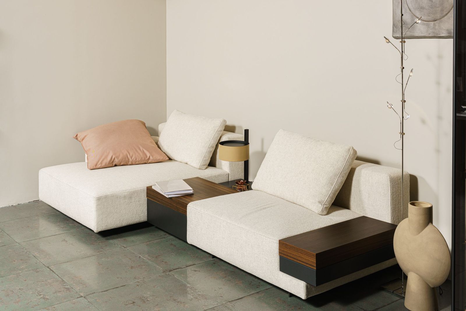 Molteni&C Диван Marteen со столиками от Molteni & C — в интерьере