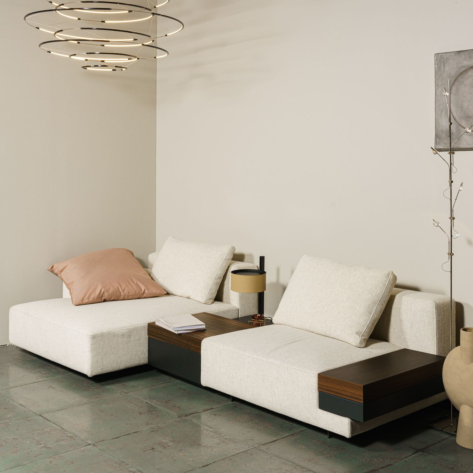 Molteni&C Диван Marteen со столиками от Molteni & C — в интерьере