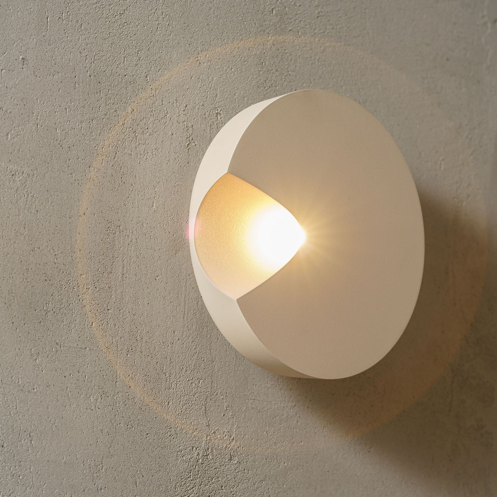 Vibia Бра Dots 4662 Brown от Vibia — в интерьере