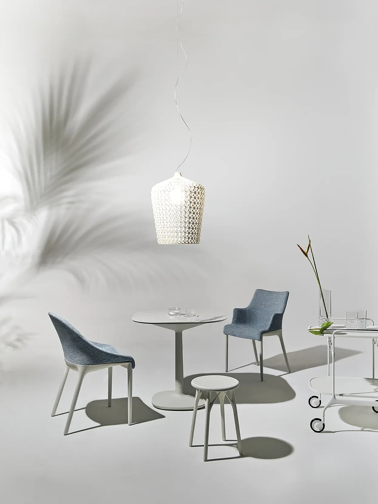 Kartell Табурет A.I. Stool от Kartell — в интерьере