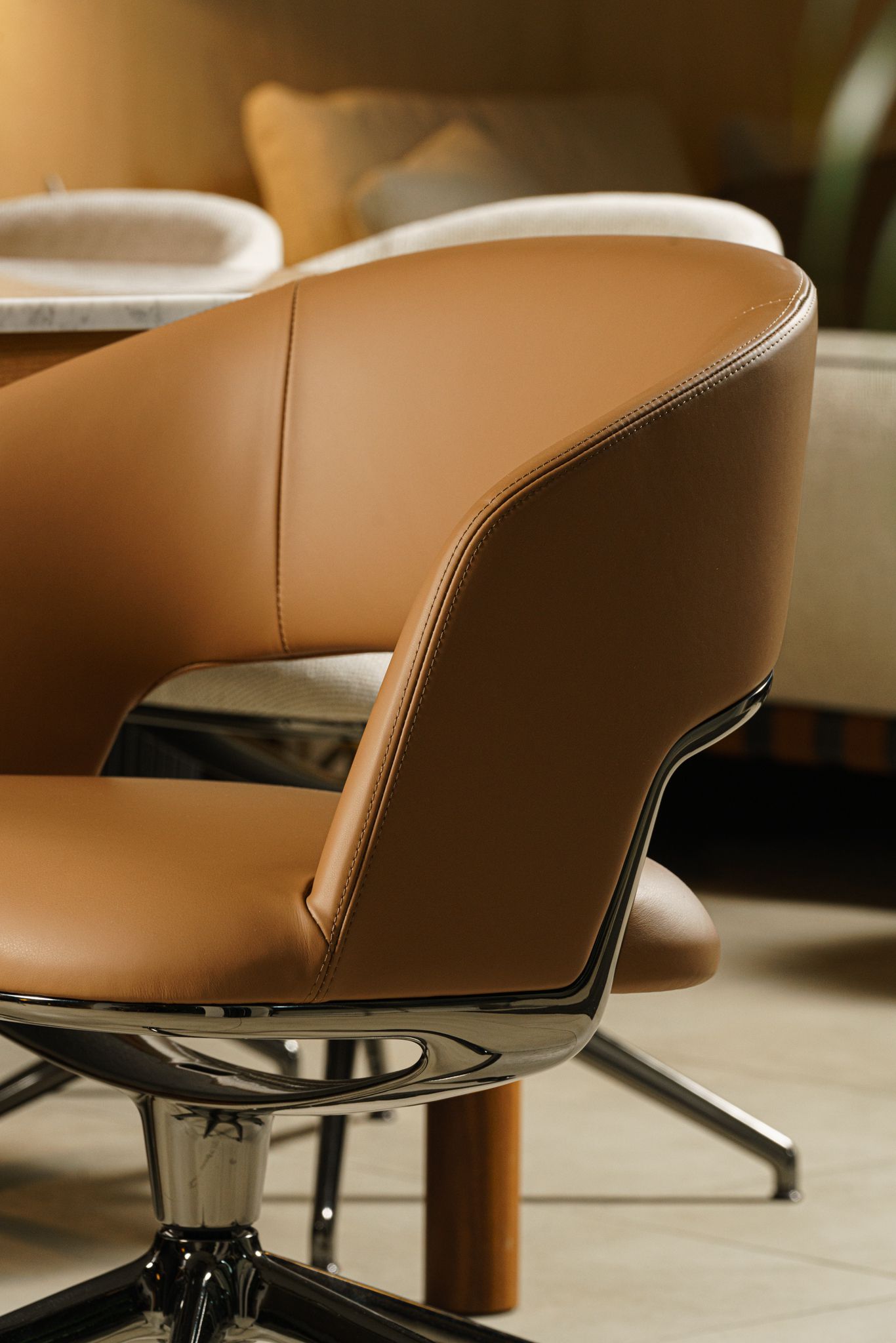 Flexform Кресло на колесиках Alma от Flexform — в интерьере