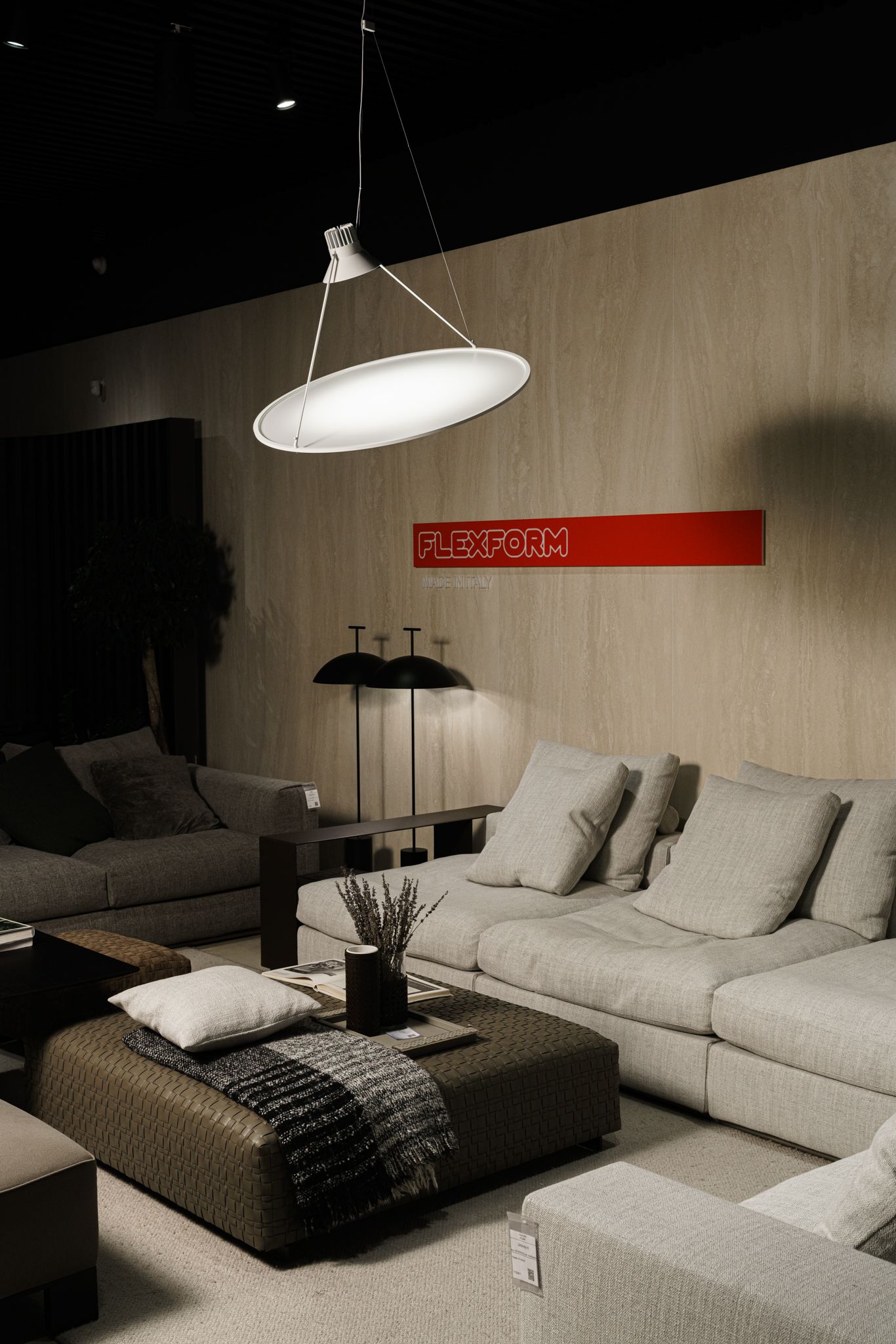 Flexform Пуф Bangkok Olive 120 от Flexform — в интерьере